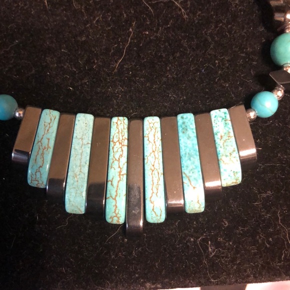 SOLD🤑SOLD🤑Turquoise and Hematite Necklace - Picture 2 of 6